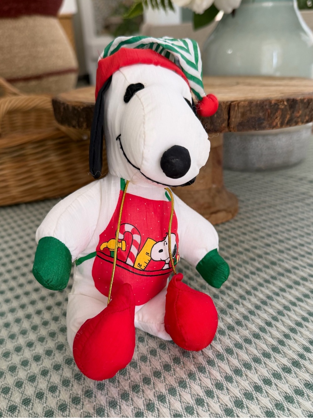 vintage 1990s Peanuts Snoopy Christmas elf plush doll